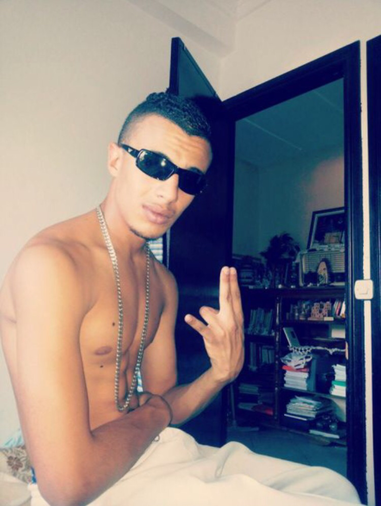 minet rebeu je montre mon keum minet rebeu je montre mon keum