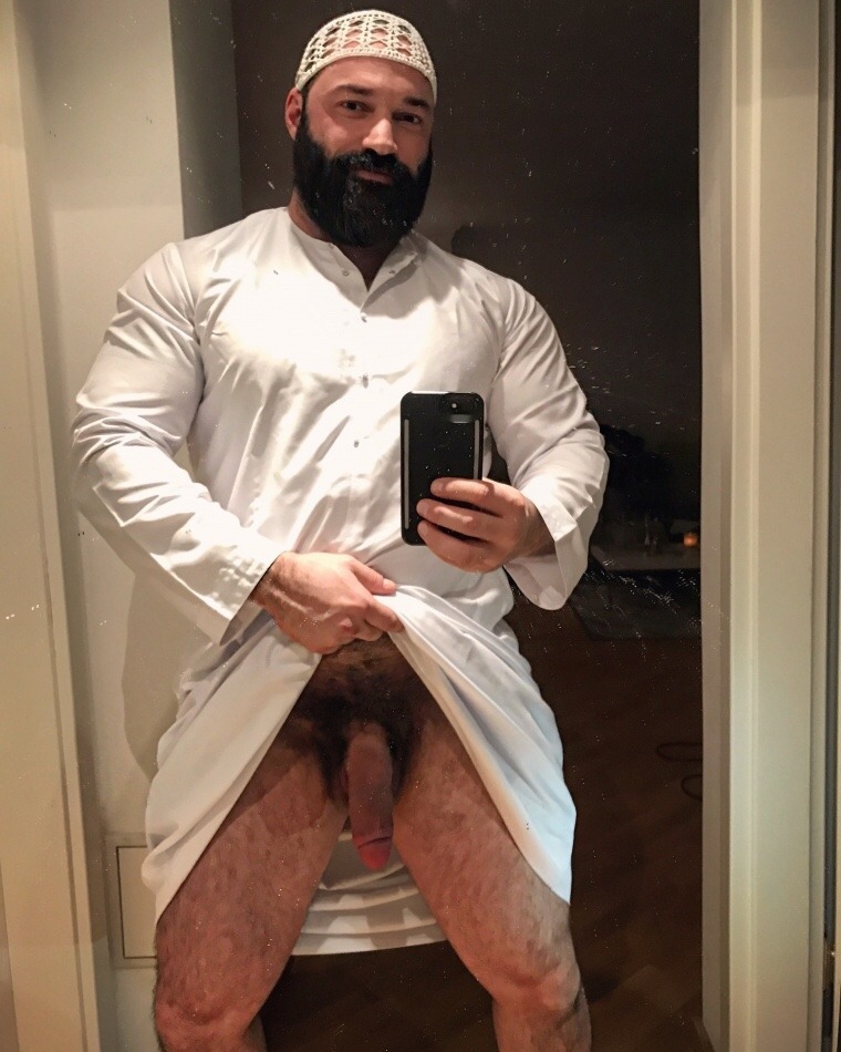 https://www.arabe-gay.com/wp-content/uploads/2019/03/tumblr_p1s8ofQR0K1vxdzxao1_1280.jpg