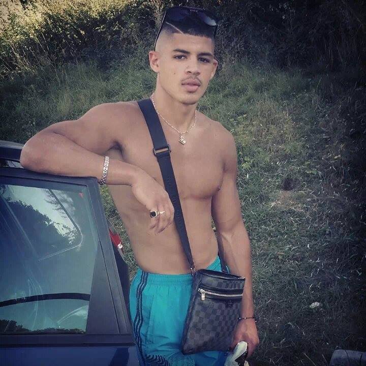https://www.arabe-gay.com/wp-content/uploads/2020/04/tumblr_ogo8nzgwW81turho7o5_1280.jpg